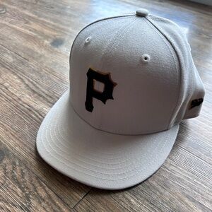 New Era Khaki Pittsburgh Pirates Stone Dim Undervisor 59FIFTY Size 7 1/8